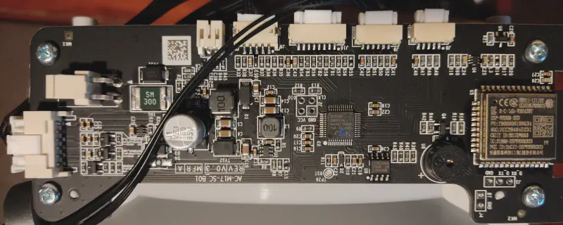 If you see this alt text, something went wrong with displaying the image of the main board.